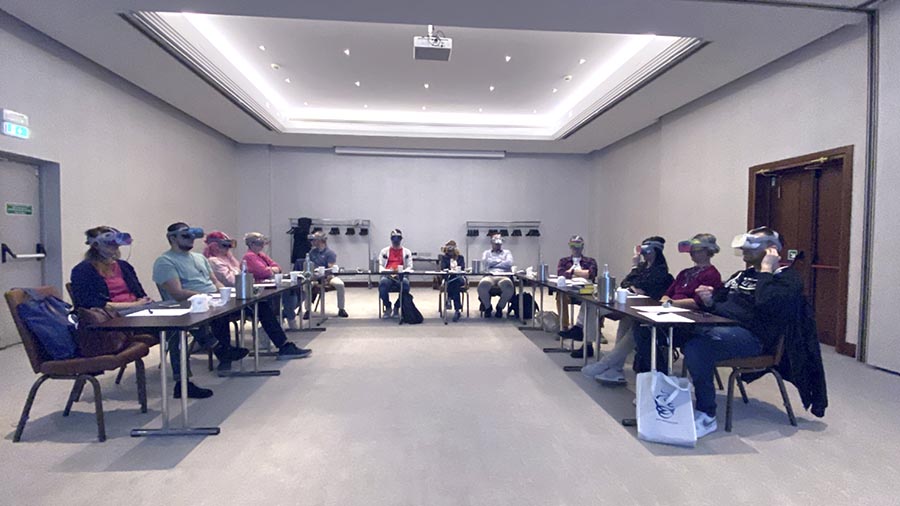 Gruppo in un laboratorio esperienziale Self Empower You